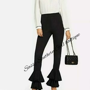 🆕⭐Black high waist bell bottom ruffle pants